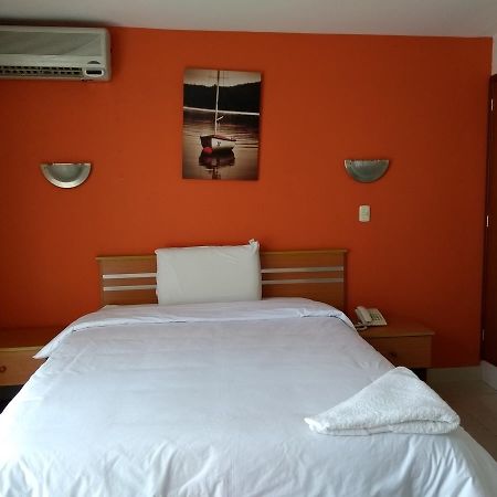 Libertad Hotel Trujillo Buitenkant foto