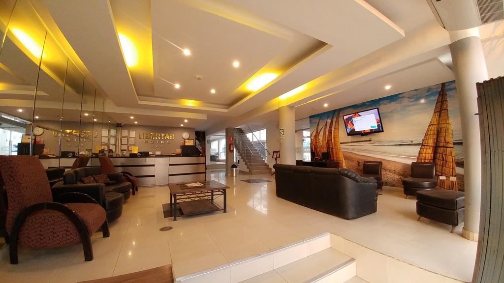 Libertad Hotel Trujillo Buitenkant foto