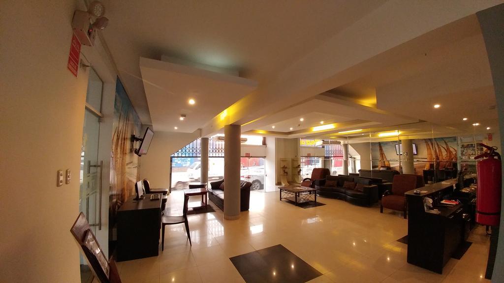 Libertad Hotel Trujillo Buitenkant foto
