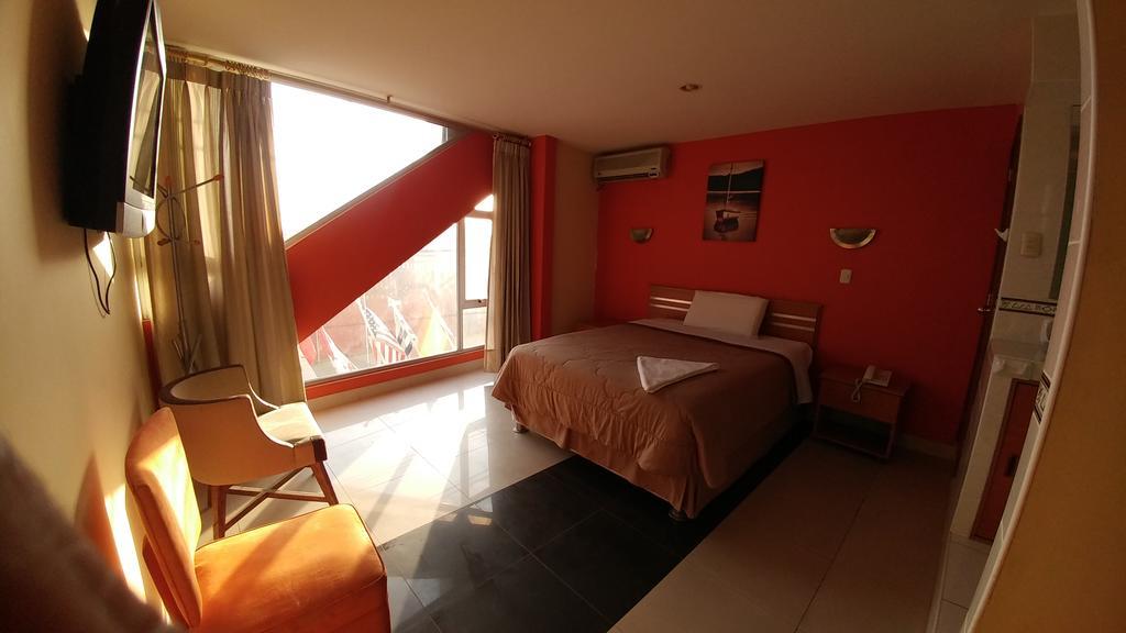 Libertad Hotel Trujillo Buitenkant foto