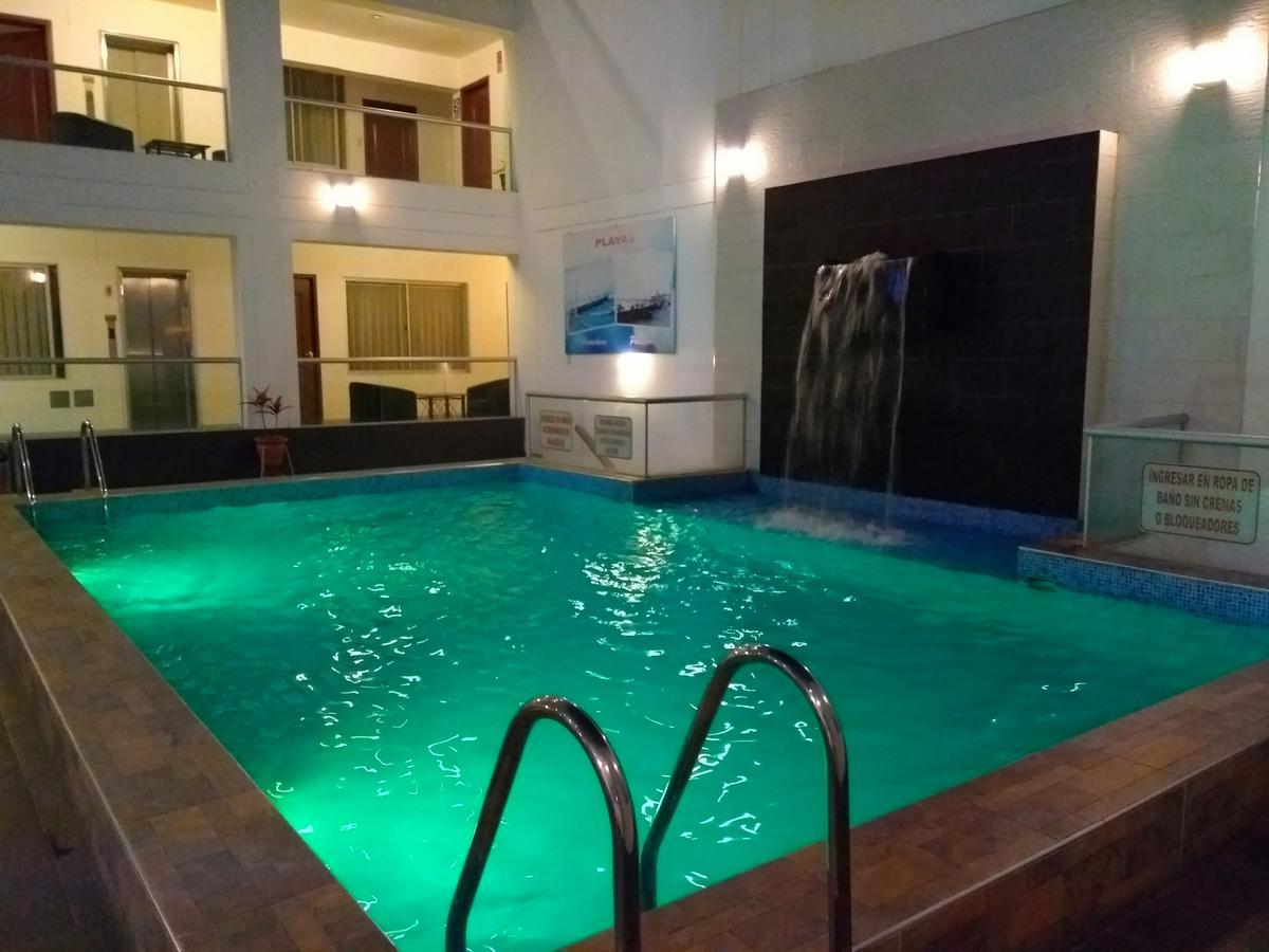 Libertad Hotel Trujillo Buitenkant foto